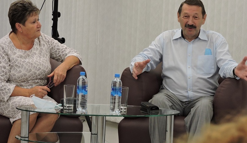 Геннадий Скляр рассказал жителям Перемышльского района о программе догазификации