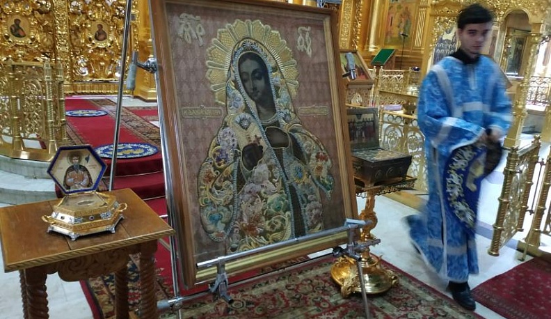 Калугу обносят чудотворной иконой
