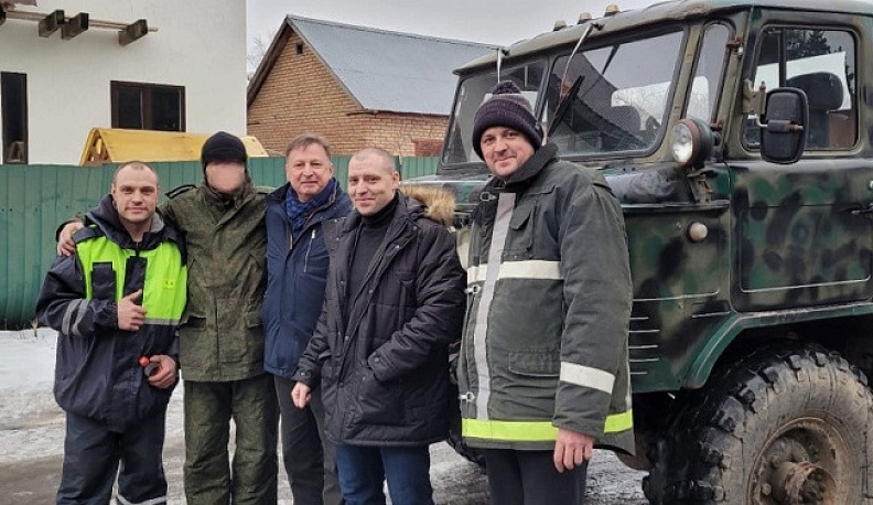 Калужские депутаты купили для бойцов СВО автомобиль