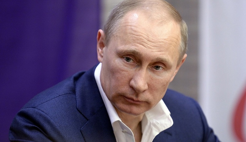 Владимир Путин: «Никто никогда не сможет диктовать России, какое общество строить»