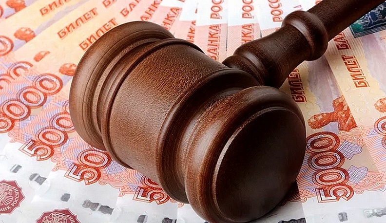 В Калуге 28-летнего гендиректора частной компании оштрафовали за нападение на полицейских