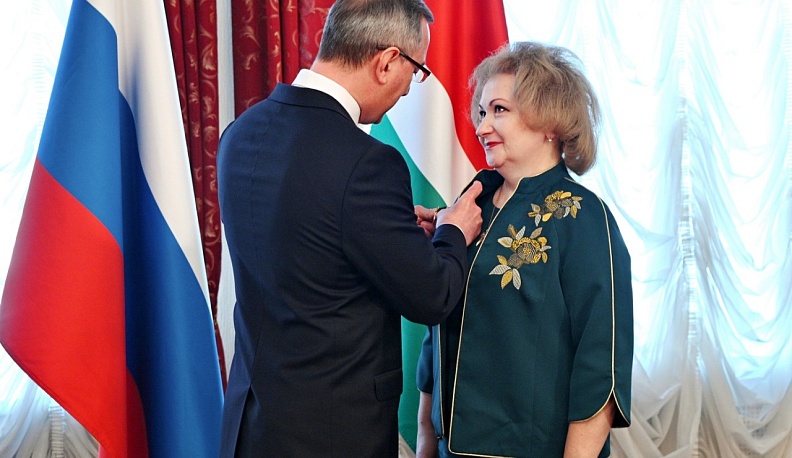 Владислав Шапша вручил калужанам областные и государственные награды