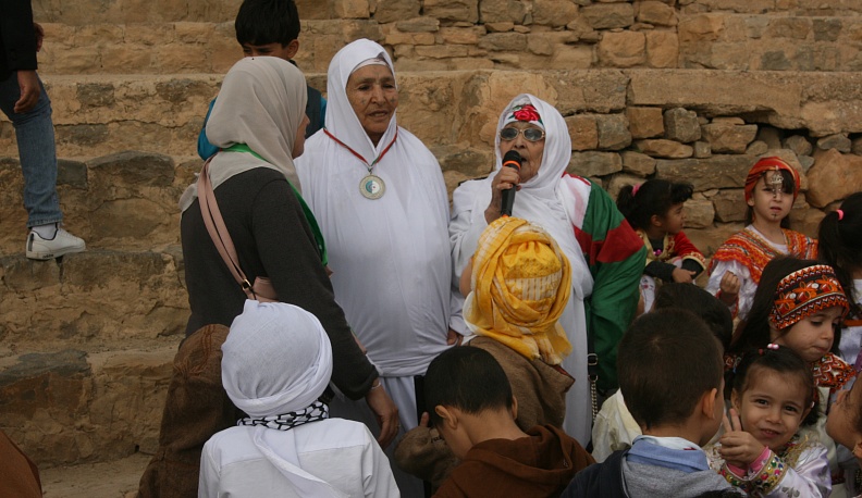 Алжир, неспокойный и молодой