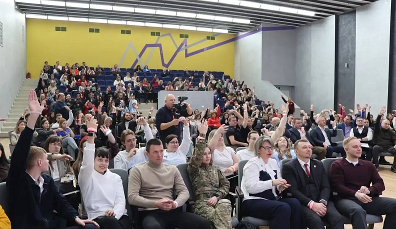 ​Владислав Шапша: «Рад, что растет число молодых людей, которые видят возможности для самореализации в родном регионе»