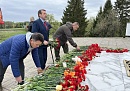 Геннадий Скляр почтил память павших бойцов Великой Отечественной войны на Ильинских рубежах 