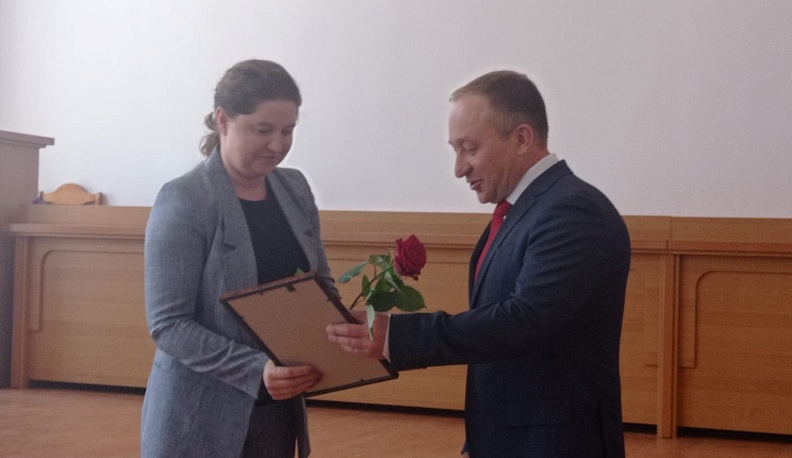 В Людинове отметили лучших работников органов местного самоуправления