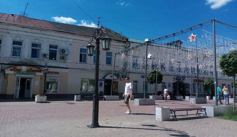 В Калуге на Театральной демонтировали памятник Циолковского с велосипедом