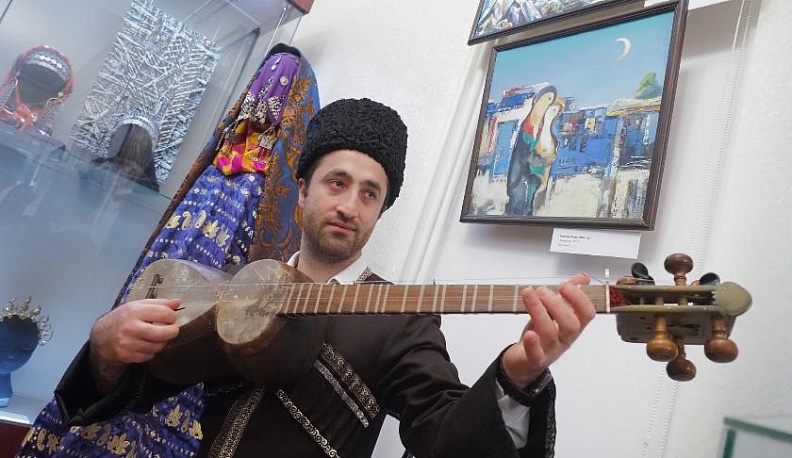 В Калуге открылась выставка «Узоры и ритмы Кавказа» 