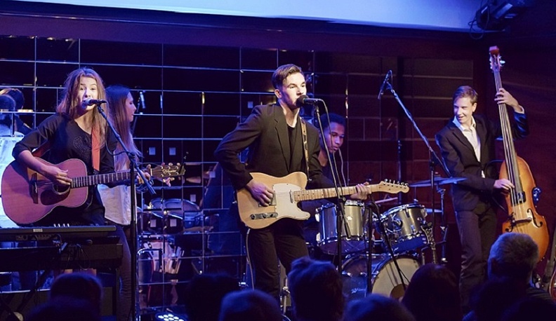 В Калуге в честь юбилея выступит обнинская группа "Весёлый дилижанс"