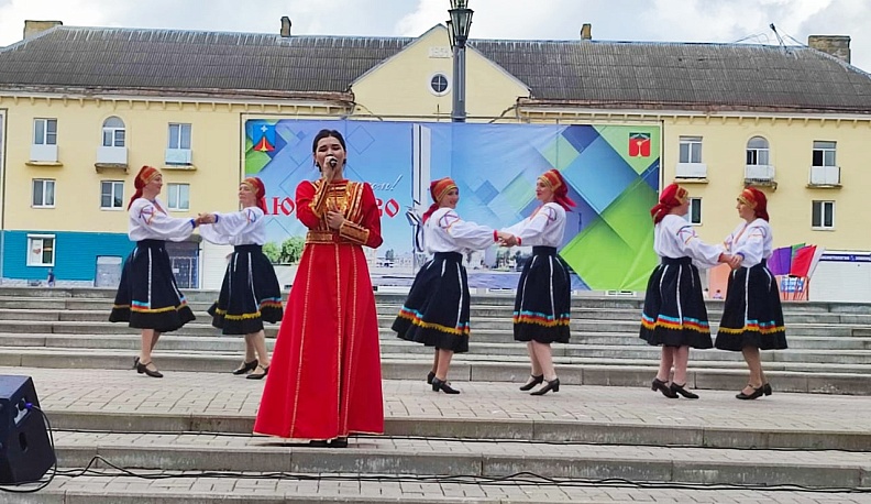 В День России юным людиновцам  вручили паспорта