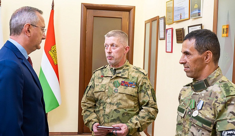 Медали «За мужество и самоотверженность» вручили защитникам Родины из Калужской области 