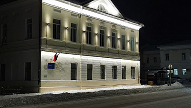 В Козельске два исторических здания обрели архитектурную подсветку