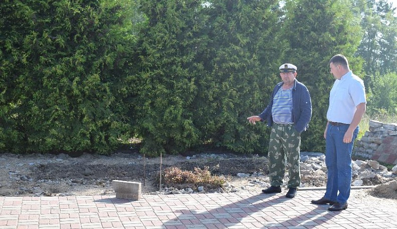 Откликнулись всем миром