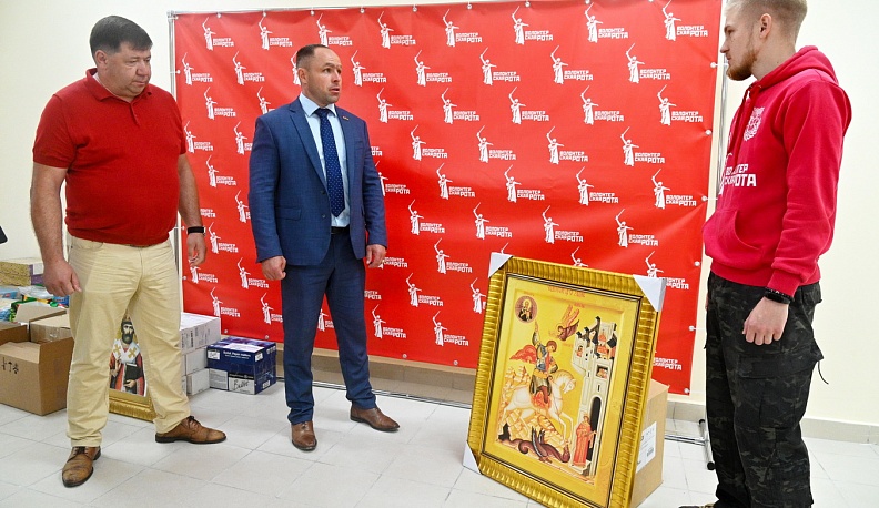 Жительница Малоярославецкого района передала участникам спецоперации две иконы