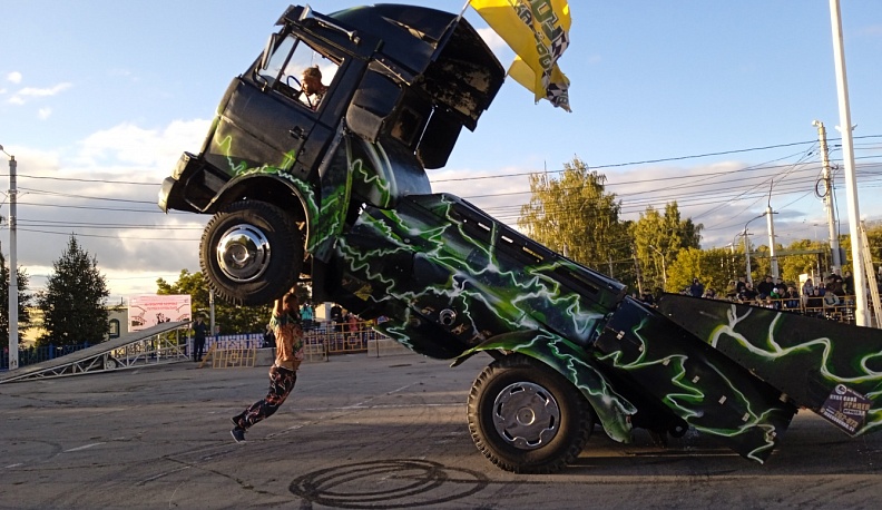 Мы у случая прекрасного в гостях