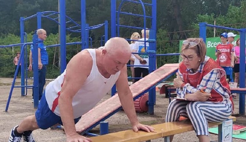 В Калуге прошёл спортивный фестиваль пенсионеров