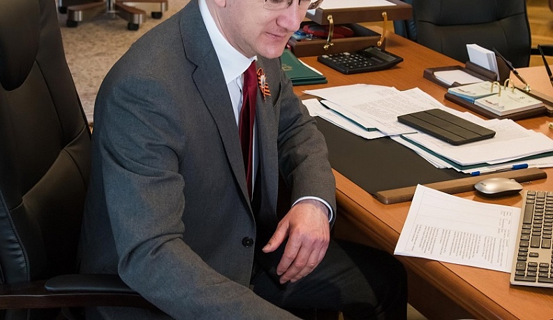 Владислав Шапша поздравил с Днем Победы ветеранов Великой Отечественной войны 