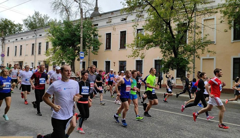 «Космические» марафонцы пробегут по городу