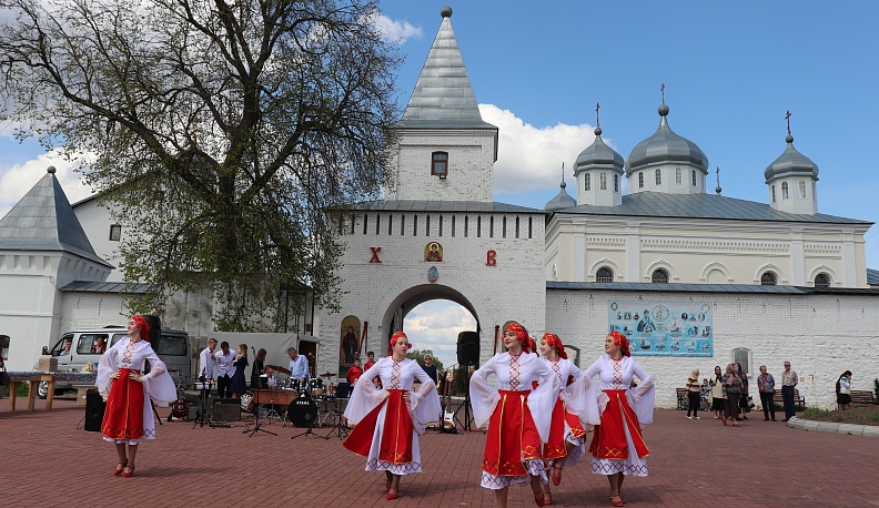 Яркие краски старого города