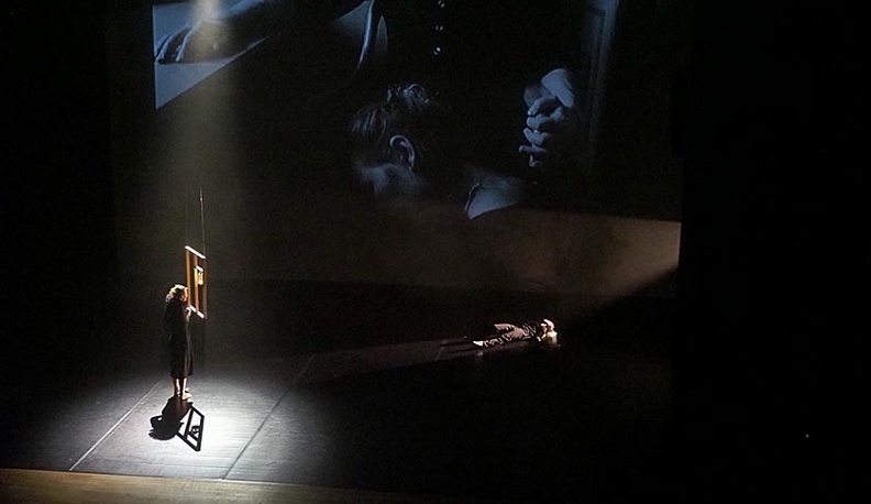 В Калуге россияне станцевали для французов