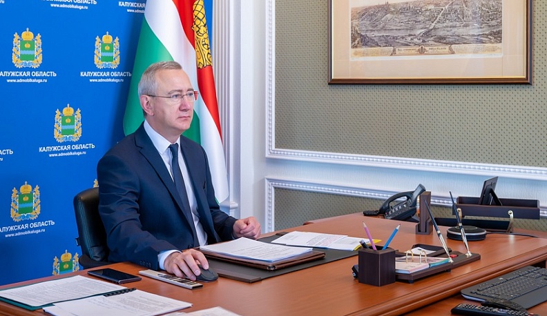 Владислав Шапша поручил проанализировать эффективность исполнения областного закона об ограничении работы «наливаек»
