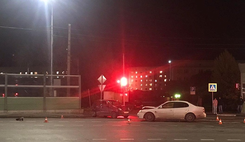 11-летняя девочка пострадала при столкновении двух "Дэу"