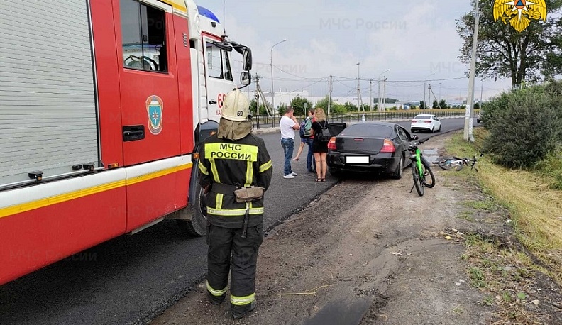 В Калуге иномарка сбила велосипедиста