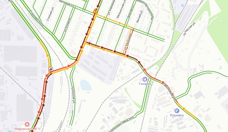 В Калуге на Синих мостах образовалась пробка из-за аварии