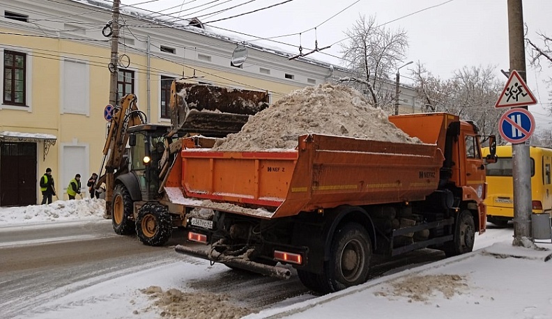 Горуправа просит калужан не ставить машины на 10 улицах для вывоза снега 11 февраля