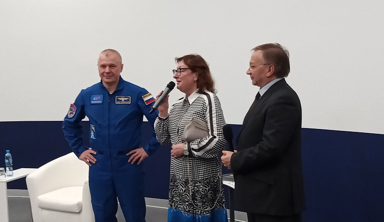 Космонавт Олег Новицкий встретился с калужанами