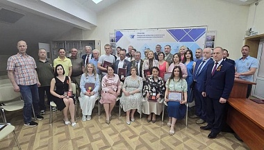 Калужских медиков и предпринимателей наградили за помощь фронту