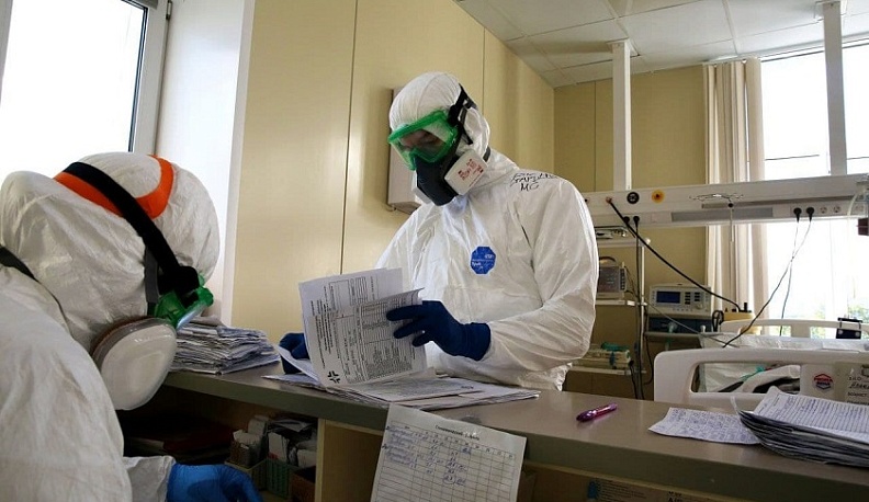 В Калужской области медикам продлят выплаты за работу с больными коронавирусом