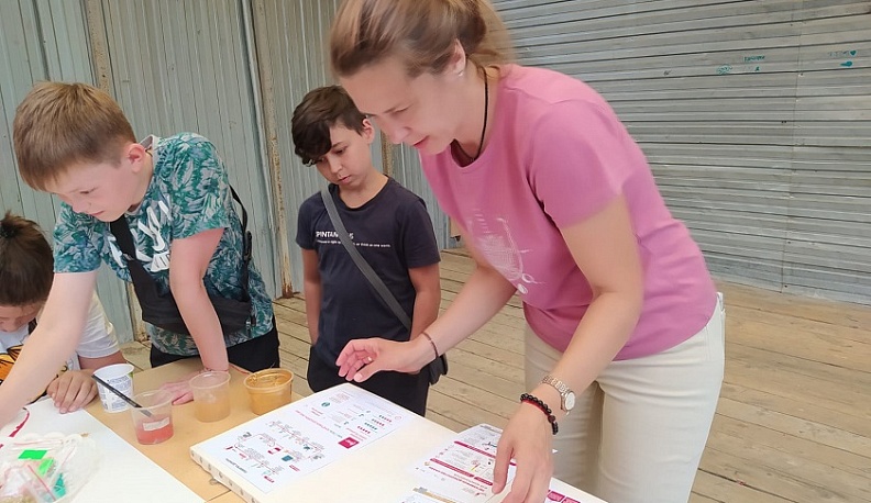 В калужском культурно-досуговом центре «Турынино» детям рассказали о донорстве крови