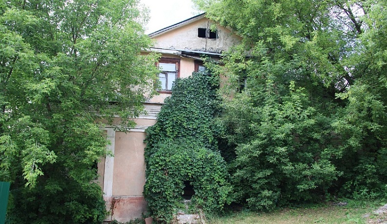 В Калуге около дома Унковских навели порядок