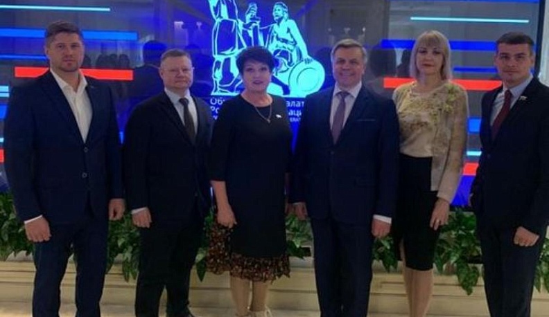 Глава администрации Тарусы Сергей Манаков награжден Почетным знаком «За общественное служение России»