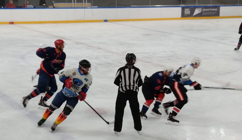 В Калуге открыли хоккейный турнир памяти тренера Сергея Литвинова  