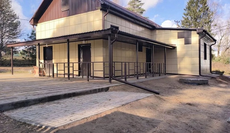 В Дзержинском округе завершается капремонт одного из сельских Домов культуры 