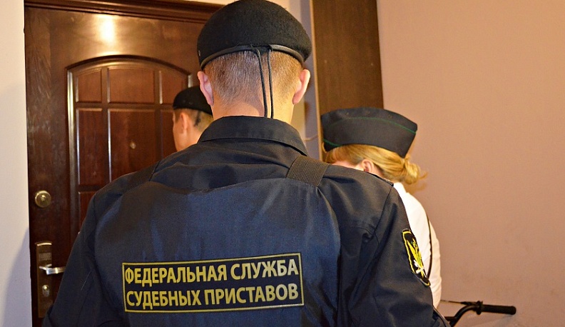 Только суд заставил управляющую компанию в Калуге отремонтировать крышу