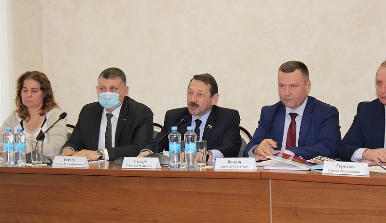 Геннадий Скляр с рабочим визитом посетил Ферзиковский район