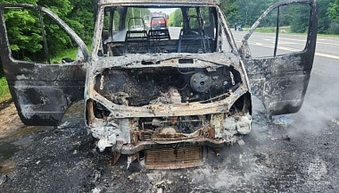 На калужской трассе сгорел автомобиль