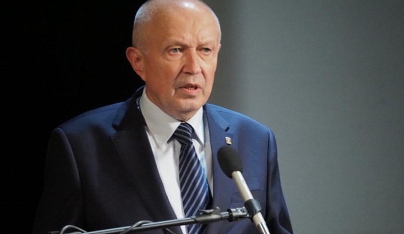 Виктор Бабурин поздравил калужан с Днем Конституции