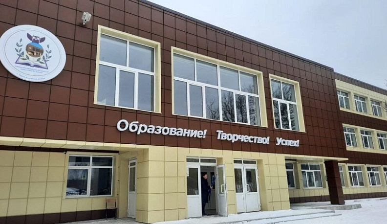 Владислав Шапша обсудил с сенатором Анатолией Артамоновым выполнение президентской программы по капремонту школ