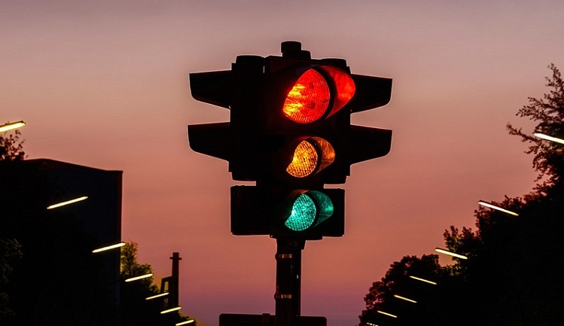 На обходной трассе Калуги до весны отключили освещение и светофоры