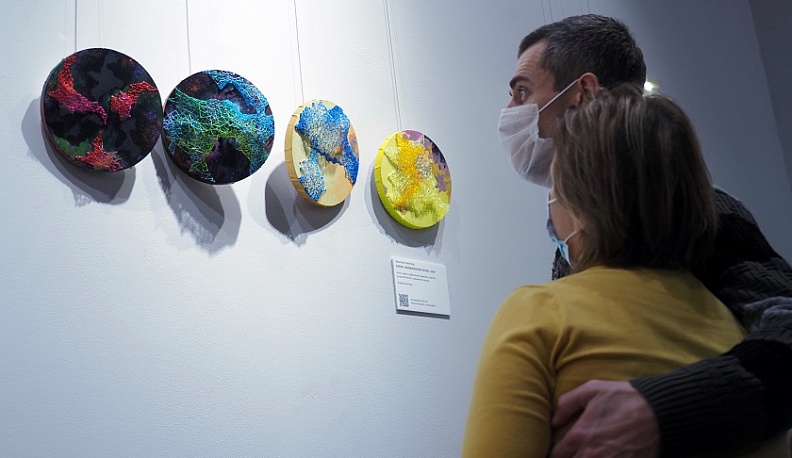 В Калуге открылась выставка «Зодчие Вавилонских башен»