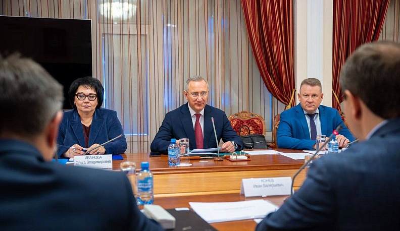 Владислав Шапша рассказал о решении проблем пригородных поездов и вокзалов