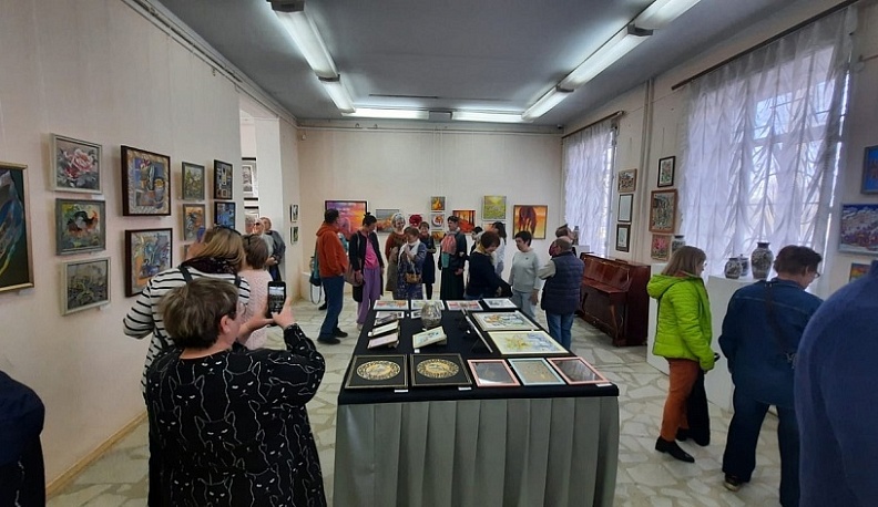 В Тарусе открылась выставка «Родные берега»