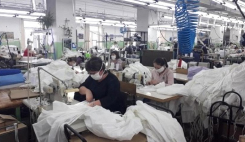 В Сухиничах шьют медицинские маски