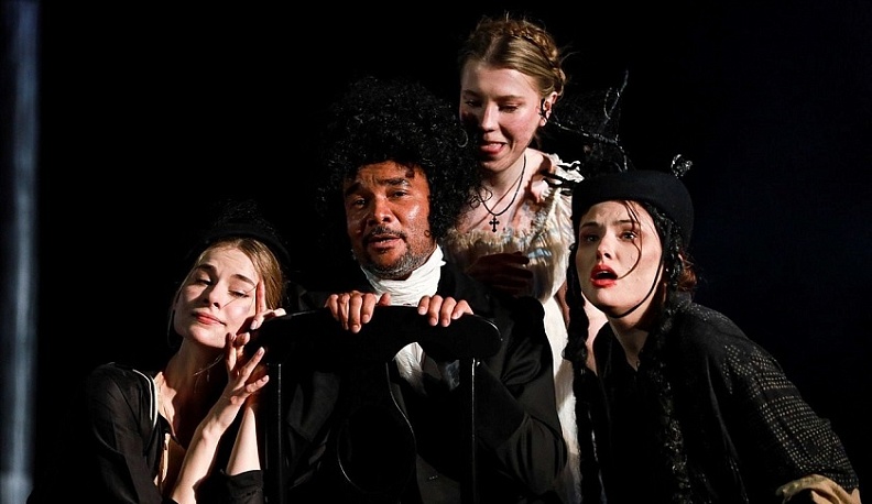 Известные актёры театра и кино выступили на калужской сцене