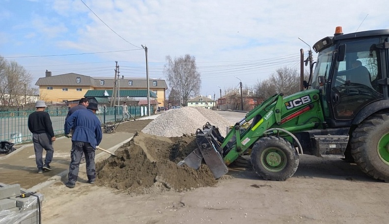 В Козельске благоустраивают привокзальную территорию