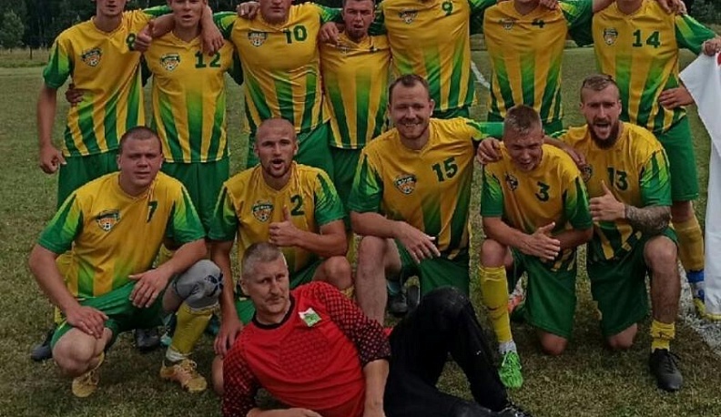 Износковская команда клуба «Олимп» - победительница первенства области по футболу во второй группе